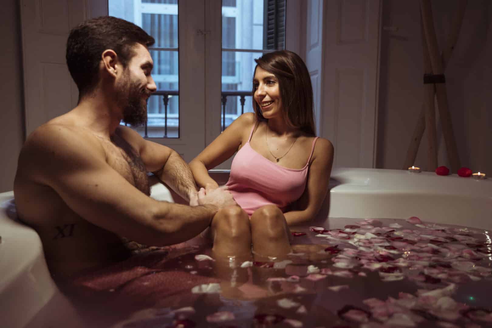 Pourquoi choisir une loveroom avec jacuzzi privatif dans le Var ?